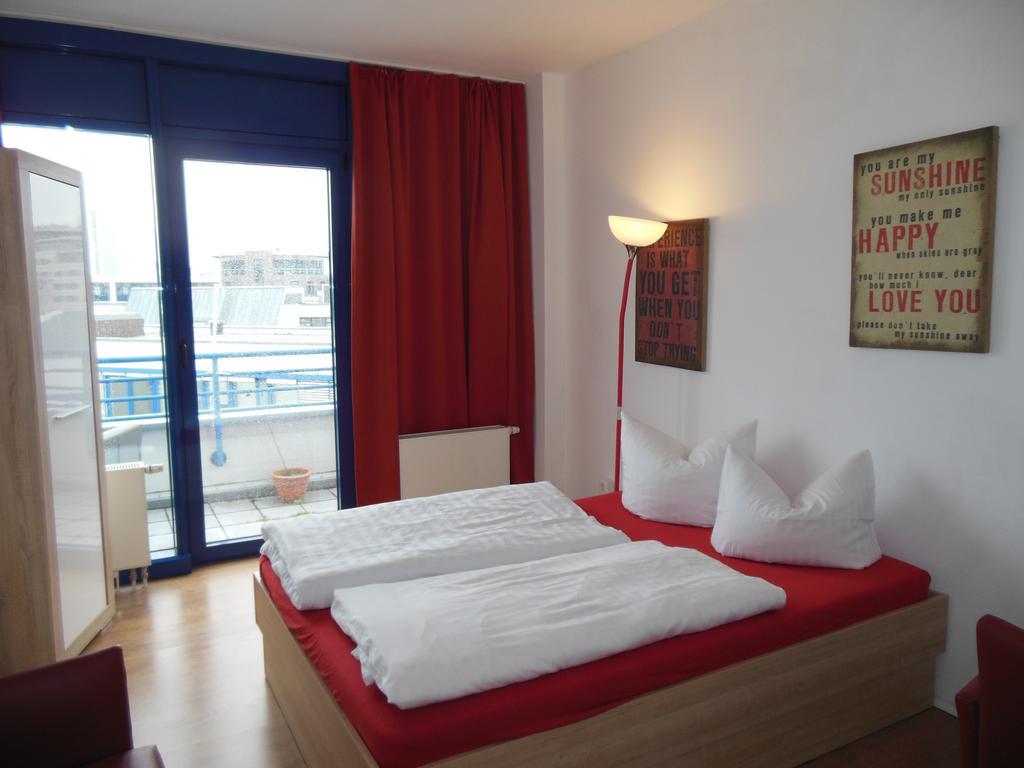Hotel Lut10Her Sky-Fly Leipzig Zimmer foto