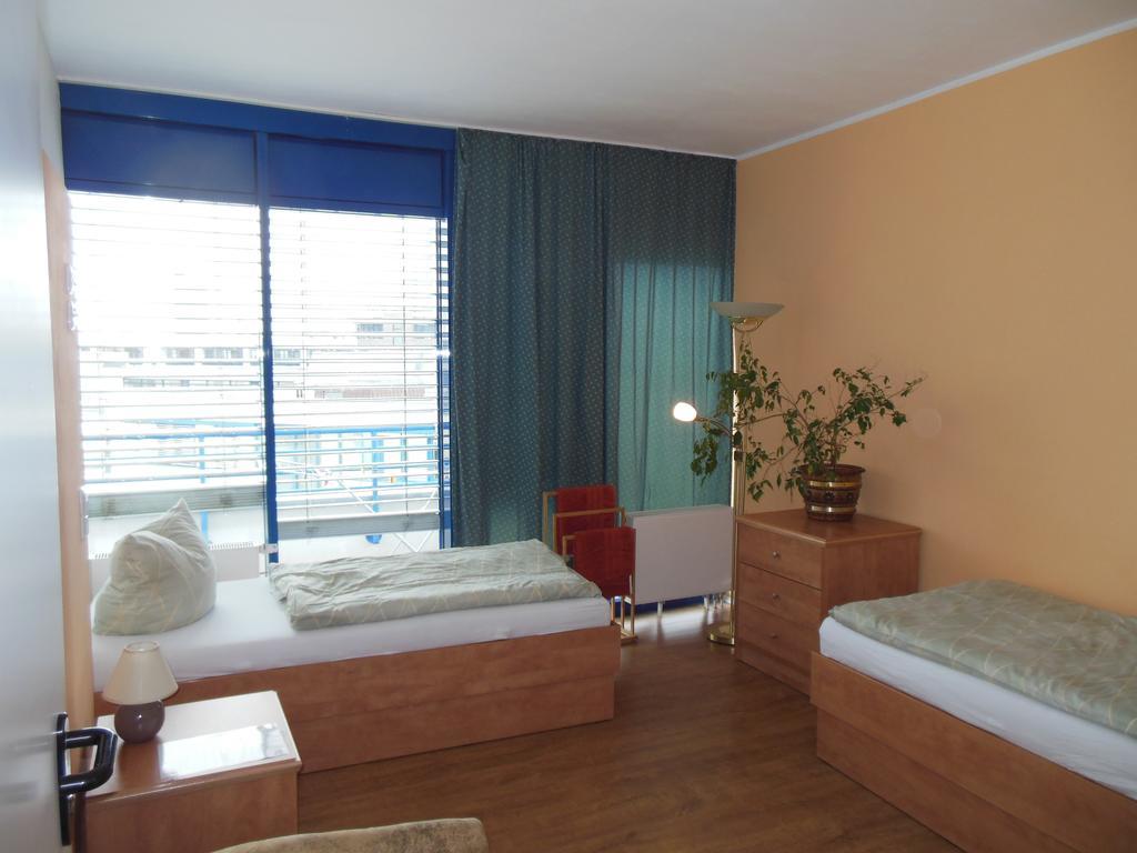 Hotel Lut10Her Sky-Fly Leipzig Zimmer foto