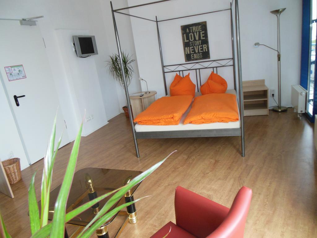 Hotel Lut10Her Sky-Fly Leipzig Zimmer foto